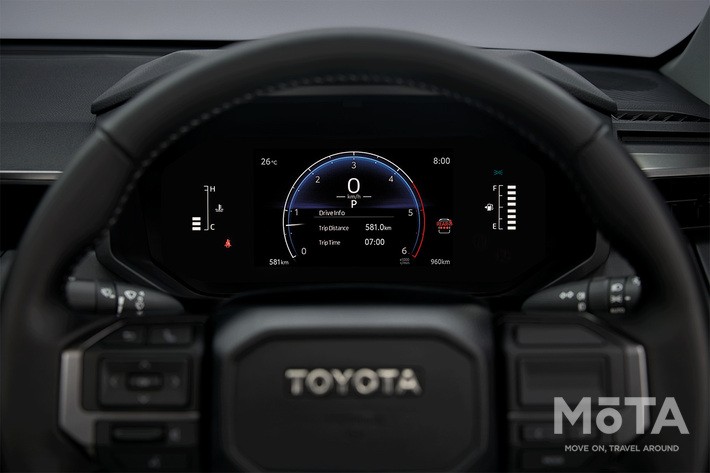 トヨタ 新型ハイラックスのデジタルマルチインフォメーションディスプレイ（タイ仕様）