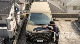 「真っ黄色だから拭いとくか」で愛車が傷だらけに!? ガラスより硬い黄砂の恐怖と花粉シミを