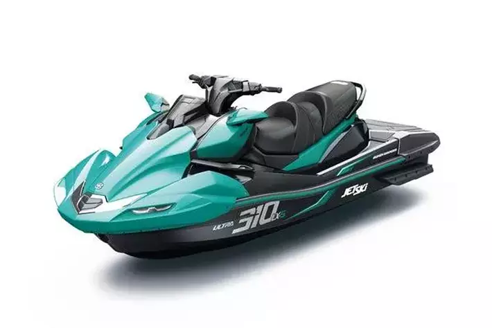 スーパーチャージャー付きマリンエンジンを搭載した「JET SKI ULTRA