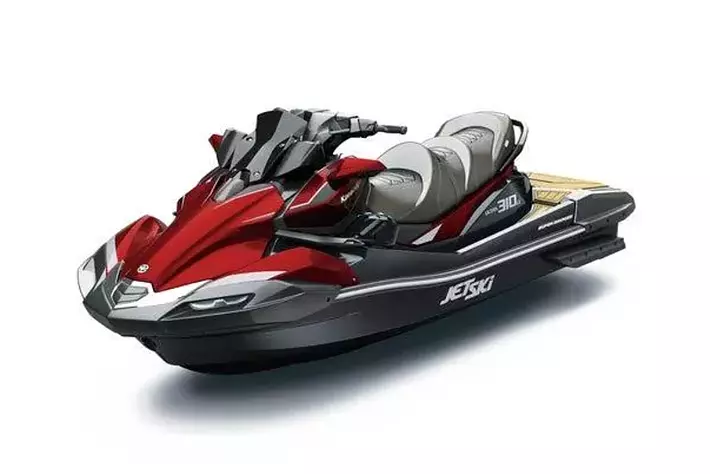 スーパーチャージャー付きマリンエンジンを搭載した「JET SKI ULTRA