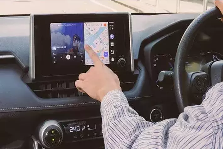 車はそのまま、体験だけ次世代へ--ナビ・動画・音楽を1台に集約する 車はそのまま、体験だけ次世代へ--ナビ・動画・音楽を1台に集約する