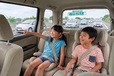 【GW渋滞】子どもの急なトイレ・車内ぐずり対策！ クルマのプロで現役ママが教えるお助けアイテムとご機嫌キープ術