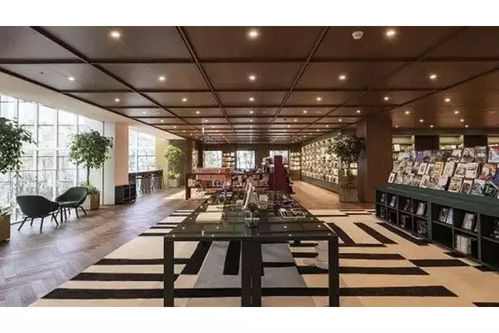 라이브러리 큐레이션 공간 이미지