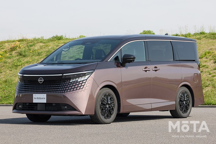 日産 新型エルグランドのフロントビュー