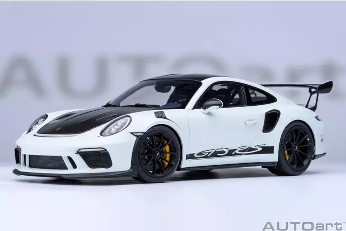 991型の最後を飾るモータースポーツ直系のスペシャルモデル『ポルシェ