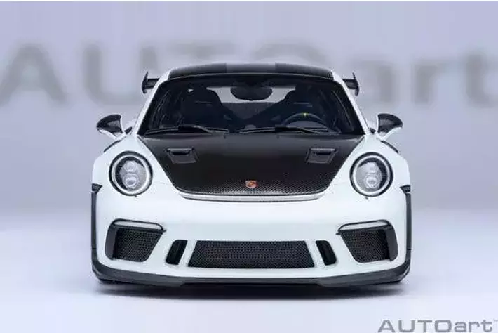 991型の最後を飾るモータースポーツ直系のスペシャルモデル『ポルシェ