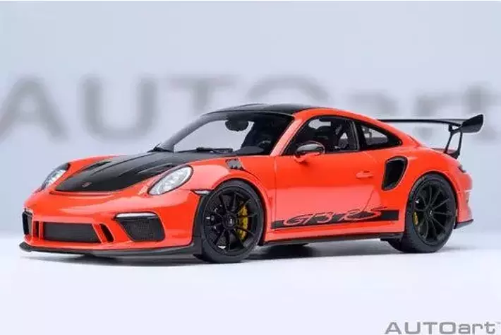 991型の最後を飾るモータースポーツ直系のスペシャルモデル『ポルシェ