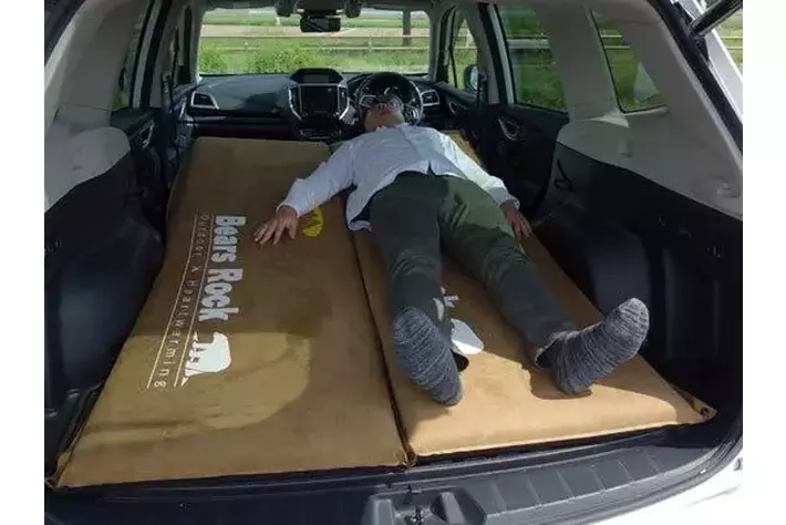 SUVで“しっかり眠れる”車中泊マットとは？累計販売数55,897枚のBears