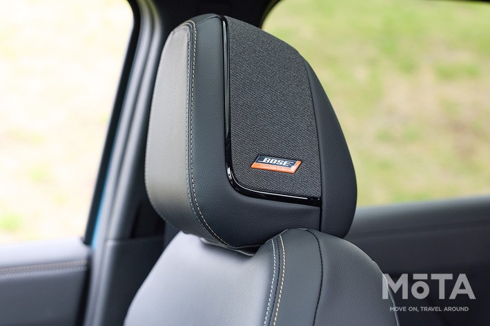 ［28/39］日産 新型キックス Gグレード 内装 オーディオ：ヘッドレストにスピーカーを内蔵した「BOSEパーソナルプラスサウンドシステム」はオプションで選択可能