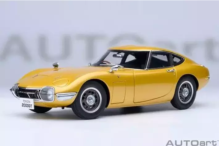 トヨタ 2000GT の精巧な 1/18 スケールモデル（AUTOart製）が CAMSHOP