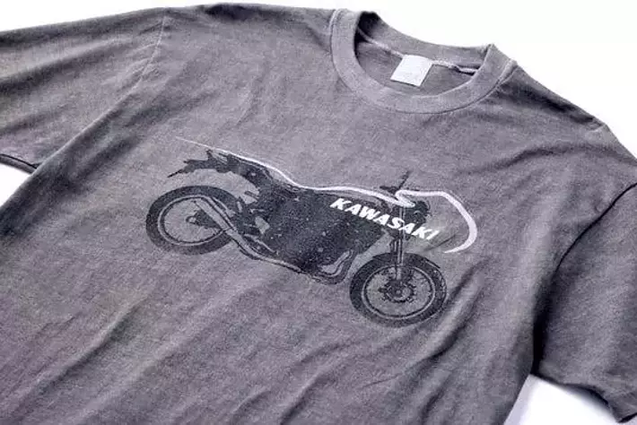 カワサキ｜久米繊維コラボ「Z900RS墨染めTシャツ」新発売|【業界先取り
