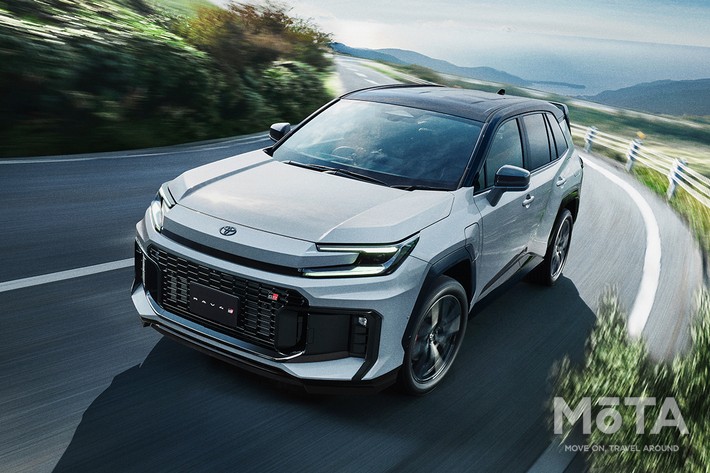 トヨタ RAV4 GRスポーツ