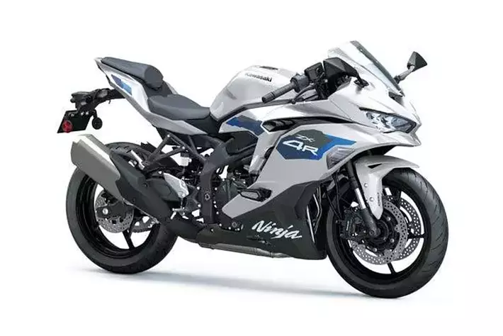 カワサキからスーパースポーツモデル「Ninja ZX-4R」「Ninja ZX-4RR