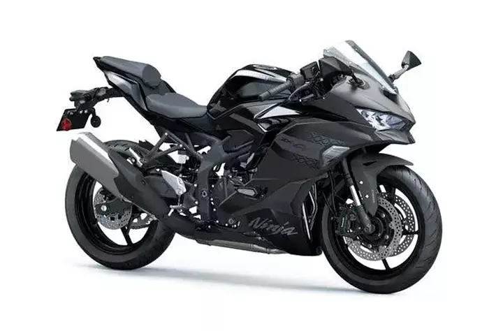 カワサキからスーパースポーツモデル「Ninja ZX-4R」「Ninja ZX-4RR