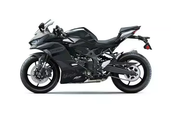 カワサキからスーパースポーツモデル「Ninja ZX-4R」「Ninja ZX-4RR