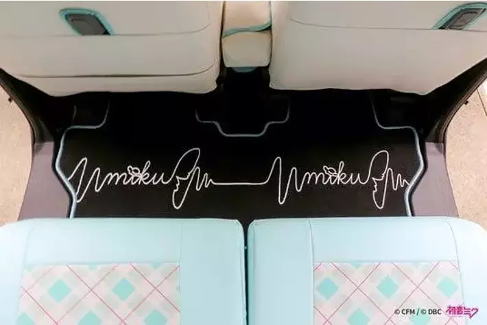 ムーヴ キャンバス専用 「初音ミク」 タイアップ用品パッケージ