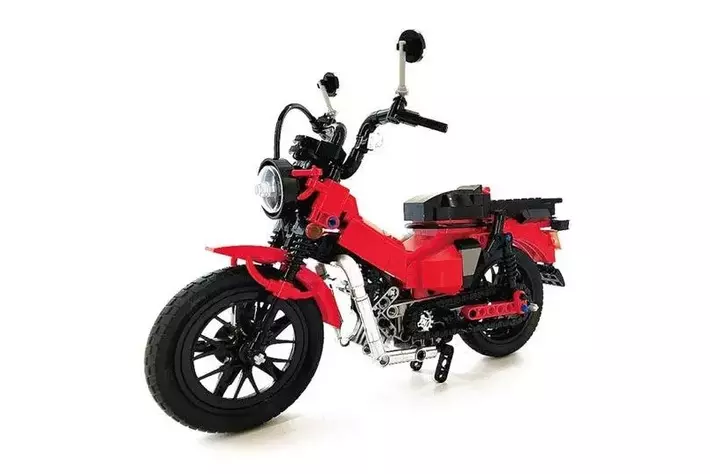 限定3000個】Honda CT125 ハンターカブのブロック、成田空港T3で販売