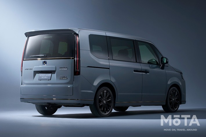SPADA PREMIUM LINE BLACK EDITIONのリアビュー