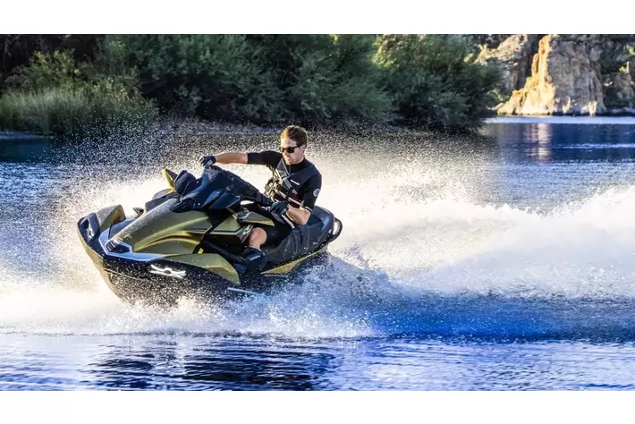 最大10万円キャッシュバック】カワサキJET SKI、新艇購入者向け
