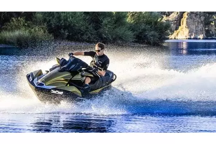 最大10万円キャッシュバック】カワサキJET SKI、新艇購入者向け