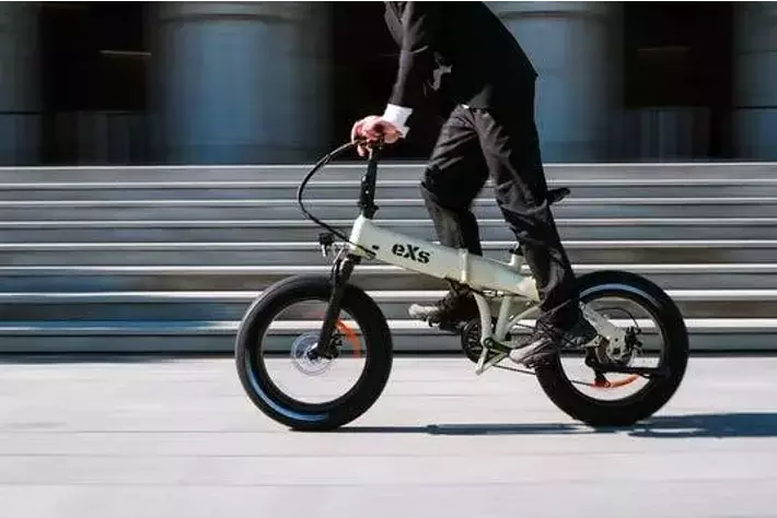 電動アシスト自転車「eXs Street」が型式認定を取得。違法モビリティが