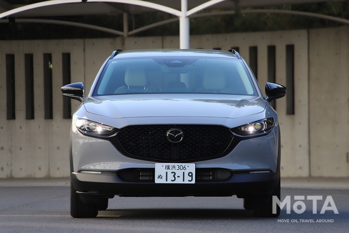 マツダ CX-30のフロントビュー
