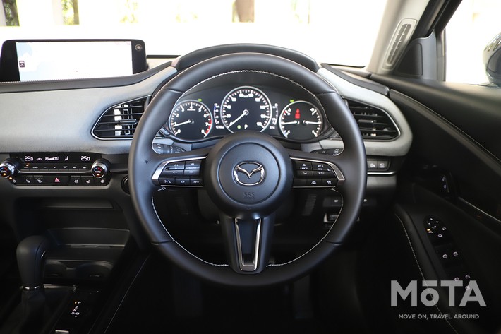 マツダ CX-30