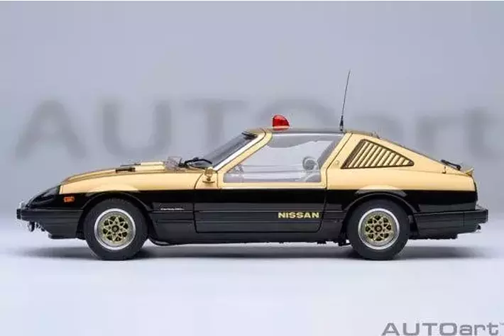 伝説的アクション刑事ドラマ「西部警察」に登場する日産フェアレディ