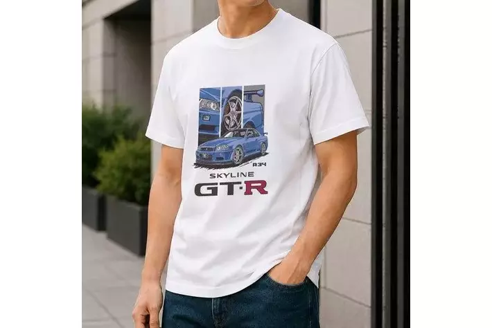 R34の迫力を一枚に。SKYLINE GT-R (R34) デザインTシャツが新登場