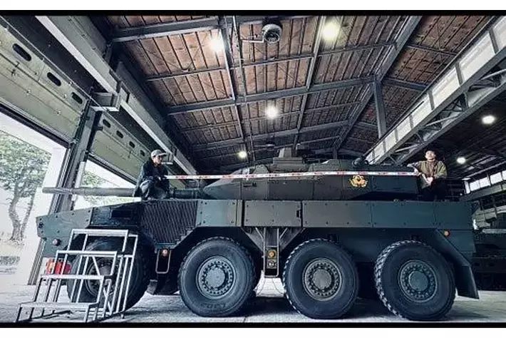 陸上自衛隊実車取材による精密設計模型「アーセニア1/64（ワン