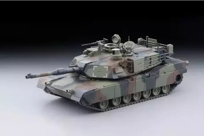 陸上自衛隊実車取材による精密設計模型「アーセニア1/64（ワン