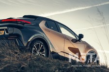 トヨタ C-HR