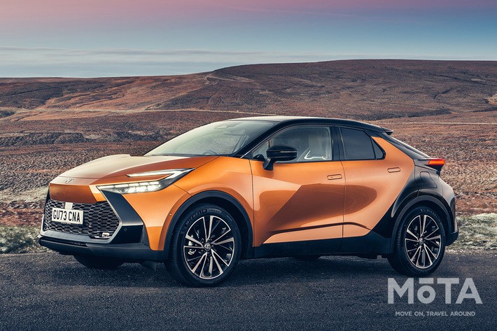 トヨタ C-HR(欧州仕様)のフロントビュー