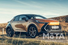 トヨタ C-HR