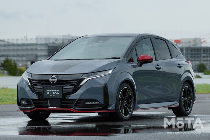 ノートオーラNISMOのグレー系ボディカラー（ステルスグレー×スーパーブラック）