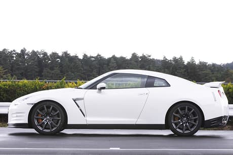 Nissan GT-R02