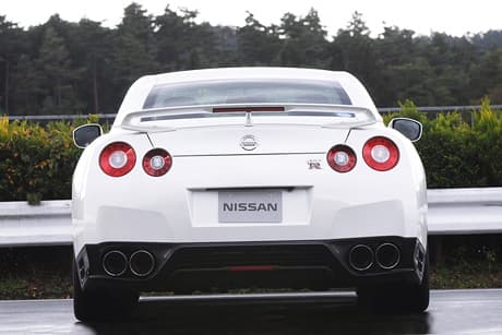 Nissan GT-R04