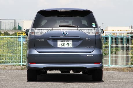 Toyota Estima Hybrid03