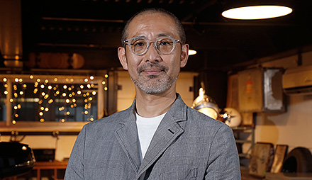 Carrozzeria Cyber Navi 対談企画 カーナビデザインの新たな基準を作り出したそのフォルムに迫る Page01 Thtml Mota