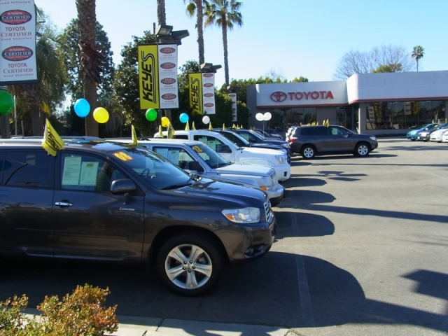 アメリカ北米トヨタディーラーより新車はもちろん、中古車も自社で買い付け、輸入しています♪もちろん車両のチェックはキッチリ行っておりますのでご安心ください！