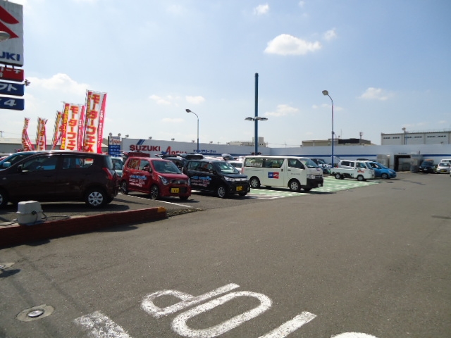 入りやすい広い入口があります。