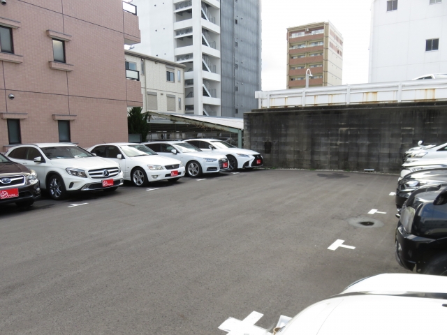 毎日良質車が続々入庫中！「こんな車が欲しいんだけど」って言ってもらえればすぐお探しします！