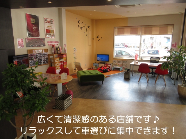 店内はキッズスペースから待合室までありますので、お気軽にご来店下さい。お待ちの間はドリンクもお出しさせて頂いております。