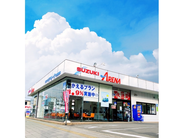 またスズキ自販京都でも数少ない、新車と中古車の両方を取り扱う店舗でございます！