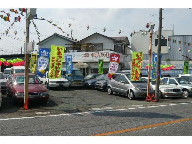 ◆ 全国どこへでも陸送 納車 ◆ お求めいただいたお車は、日本全国どこへでもお客様のお好みの場所へお届けいたします。