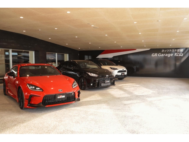 ＧＲ Ｇａｒａｇｅは、そのＧＲブランドを波及させるための活動拠点であり、クルマファンが集い、語らい、一緒になってクルマを楽しむ、「町いちばんの楽しいクルマ屋さん」です。