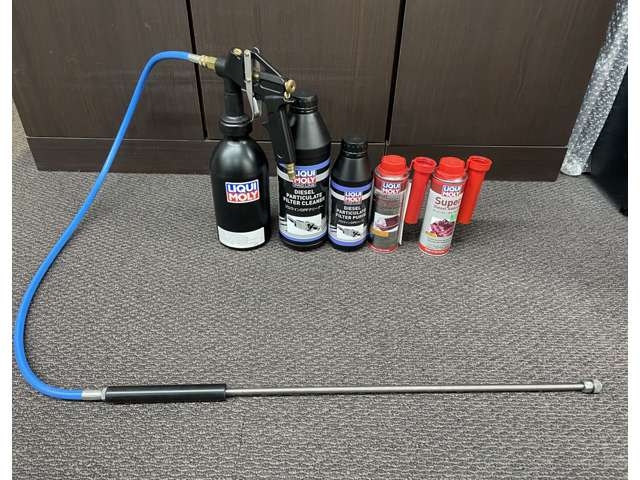 ディーゼル車に装備されているDPFを洗浄する機器を用いてDPF内を綺麗にします。ディーゼル車のエンジン寿命も伸ばします。
