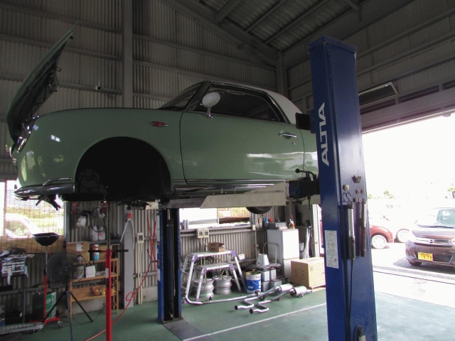 中古車の展示もございますのでお気軽に御覧ください。また詳しい質問や、お問い合わせなどありましたらお気軽にご連絡ください。