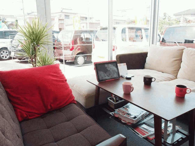 クルマの無料相談、承ります。売りたい！乗り換えたい、修理、車検など、私たちスタッフが気軽に相談に乗りますよ～ 地域密着ＮＯ１を目指して頑張ります。 是非何なりとご相談下さい。訪問希望もＯＫです！