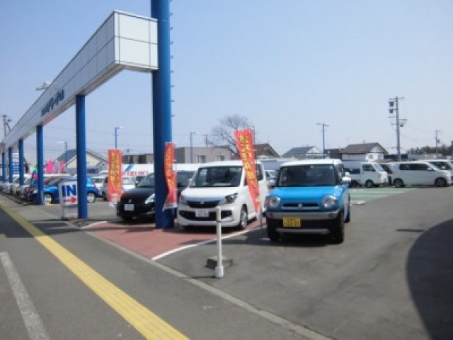 新車販売も勿論行っております。試乗車も常時ご用意させて頂いております。